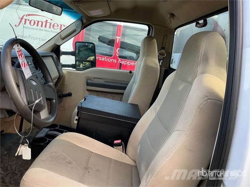 Ford F-350 المنصات الهوائية المثبتة على شاحنة
