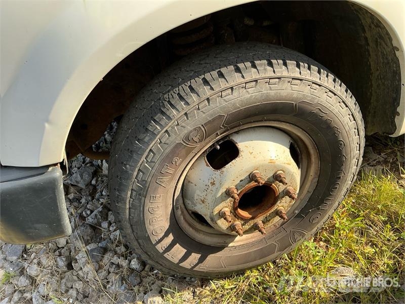 Ford F-350 المنصات الهوائية المثبتة على شاحنة
