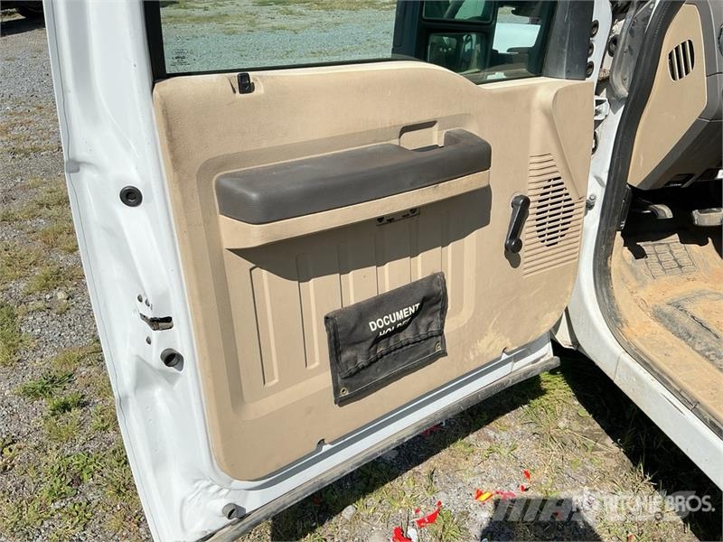 Ford F-350 المنصات الهوائية المثبتة على شاحنة