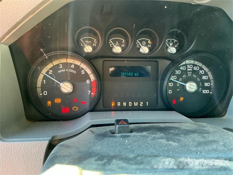 Ford F-350 Ciężarówki typu Platforma / Skrzynia