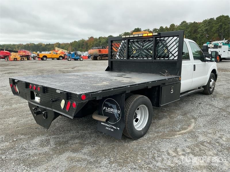 Ford F-350 Tovornjaki s kesonom/platojem