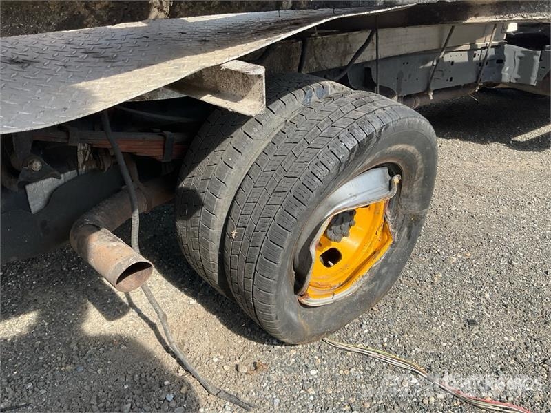 Ford F-350 平板式/側卸式卡車