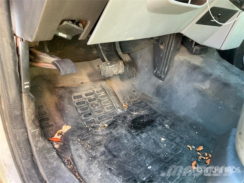 Ford F-350 Ciężarówki typu Platforma / Skrzynia