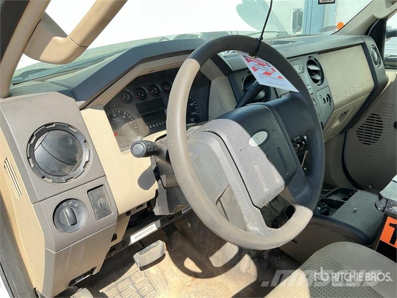 Ford F-350 المنصات الهوائية المثبتة على شاحنة