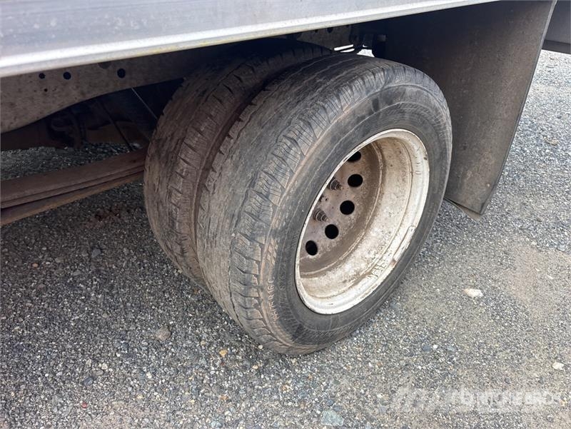 Ford F-350 4x2 Van Truck (Inoperable) Camion cassonati