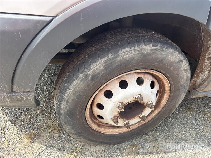 Ford F-350 4x2 Van Truck (Inoperable) Camion cassonati