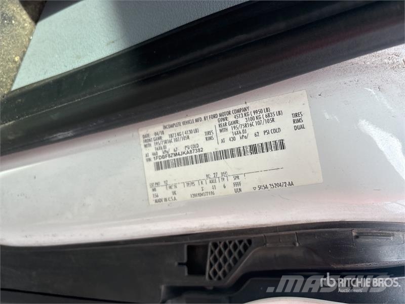 Ford F-350 4x2 Van Truck (Inoperable) Camion cassonati