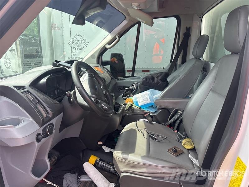 Ford F-350 4x2 Van Truck (Inoperable) Camion cassonati