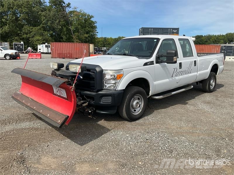 Ford F-350 4x4 Crew Cab LiftMoore 2700AR truck crane Pi Otros