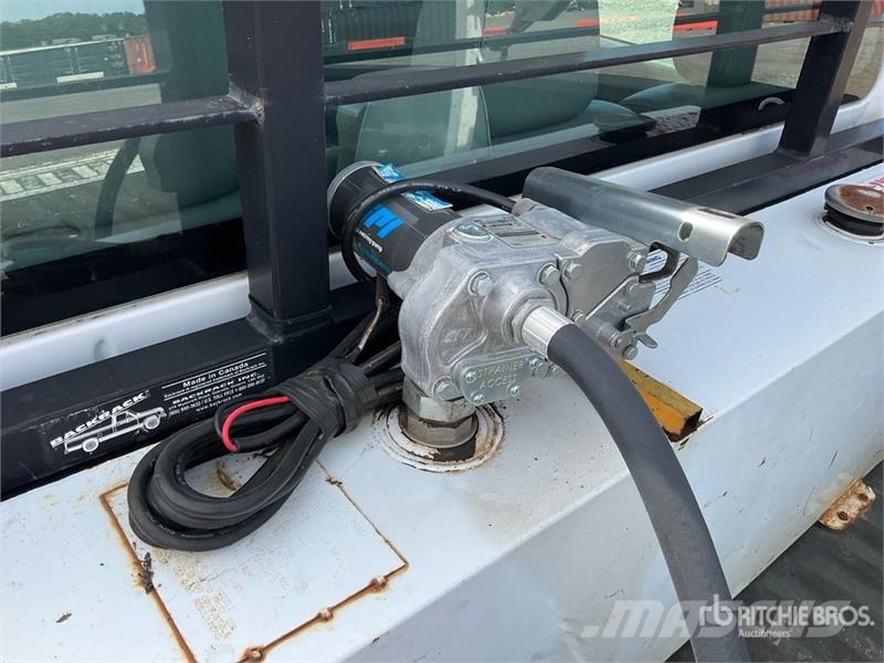 Ford F-350 4x4 Crew Cab LiftMoore 2700AR truck crane Pi Otros