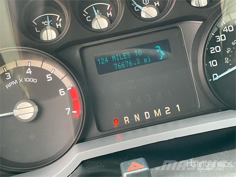 Ford F-350 4x4 Crew Cab LiftMoore 2700AR truck crane Pi Otros