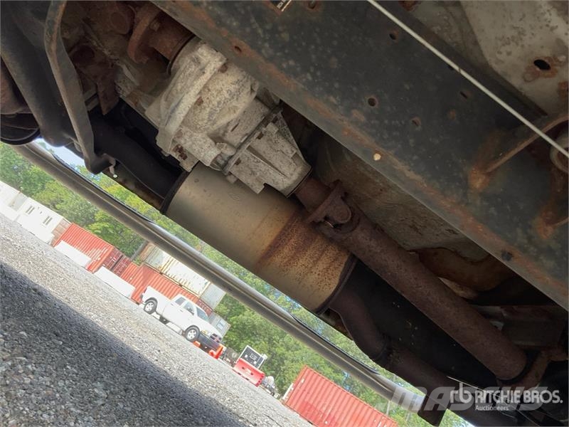 Ford F-350 4x4 Crew Cab LiftMoore 2700AR truck crane Pi Otros