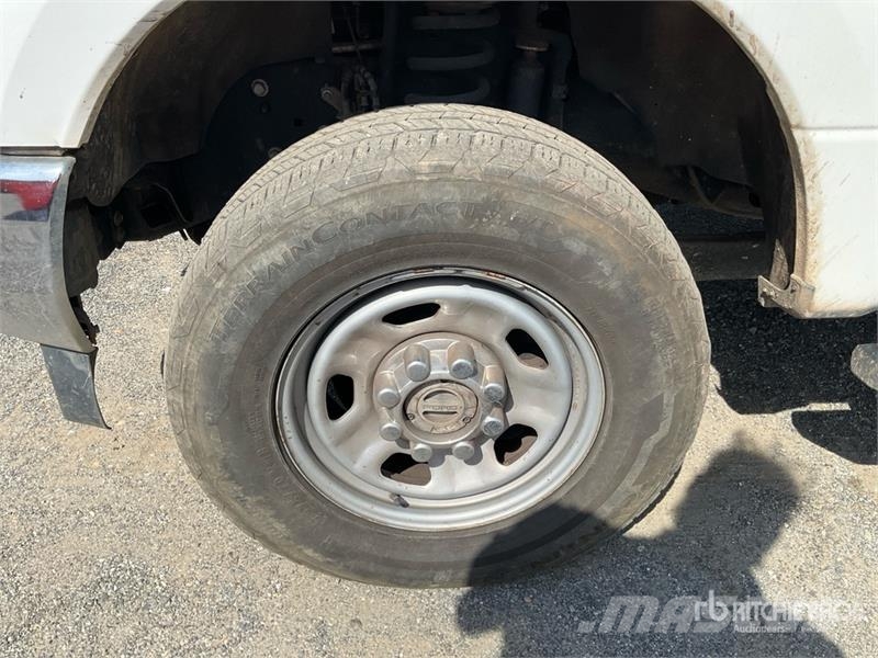 Ford F-350 4x4 Extended Cab Utility Truck Pick up/Dropside