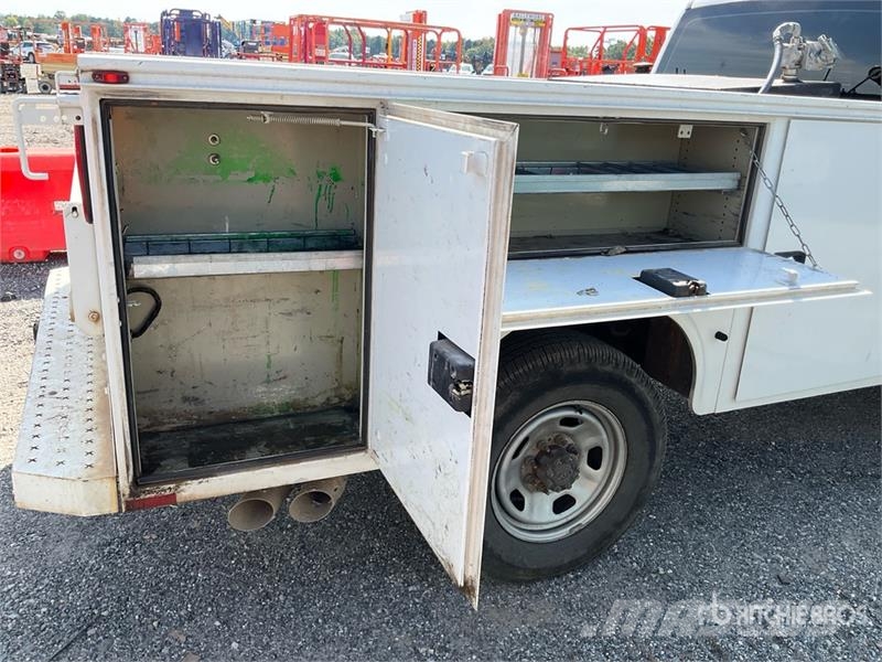 Ford F-350 4x4 Extended Cab Utility Truck Pick up/Dropside