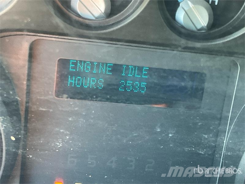 Ford F-350 4x4 Extended Cab Fuel tank in bed with pump 픽업/드롭사이드