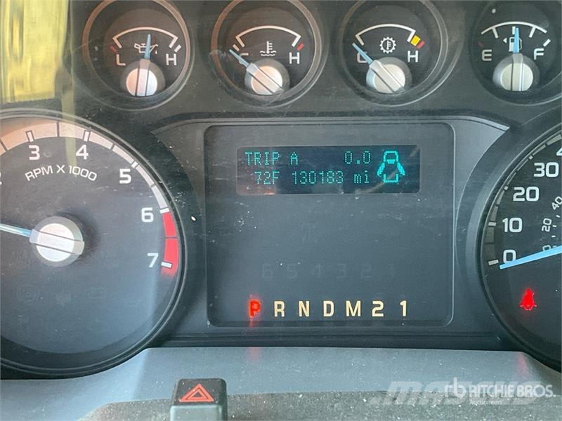 Ford F-350 4x4 Extended Cab Fuel tank in bed with pump 픽업/드롭사이드