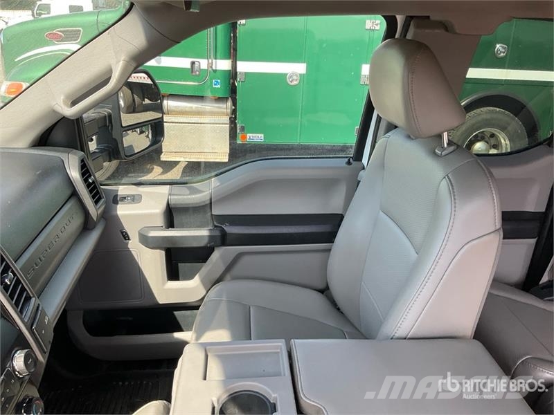 Ford F-350 4x4 Extended Cab Utility Truck Pick up/Dropside