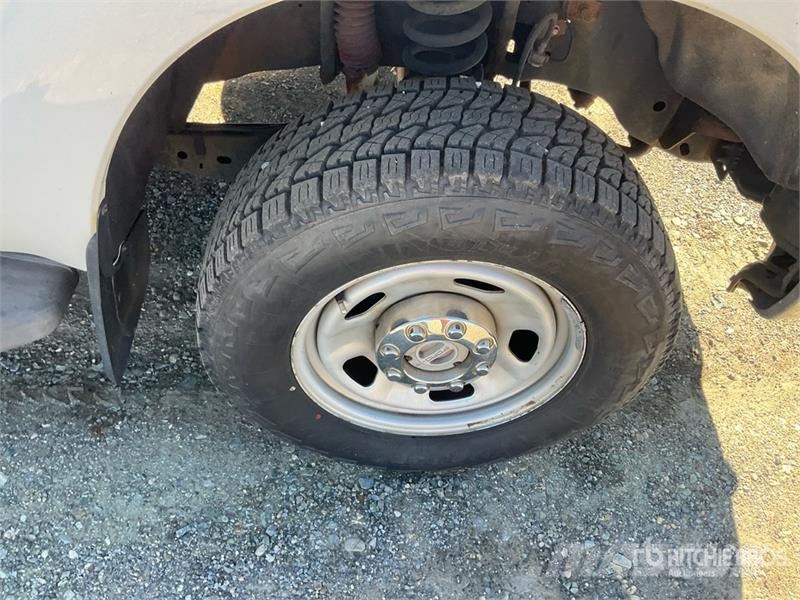 Ford F-350 4x4 Extended Cab Fuel tank in bed with pump 픽업/드롭사이드