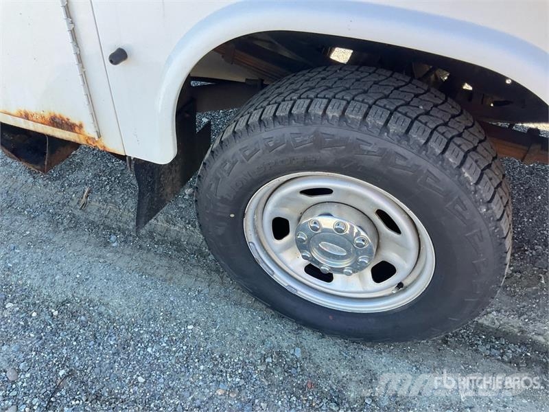 Ford F-350 4x4 Extended Cab Fuel tank in bed with pump 픽업/드롭사이드