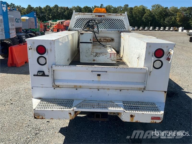 Ford F-350 4x4 Extended Cab Fuel tank in bed with pump 픽업/드롭사이드