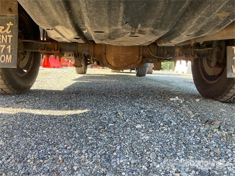 Ford F-350 4x4 Extended Cab Fuel tank in bed with pump 픽업/드롭사이드