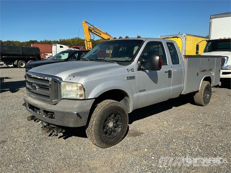 Ford F-350 4x4 Extended Cab Utility Truck (Inoperable) Nakladacia/sklápacia bočnica