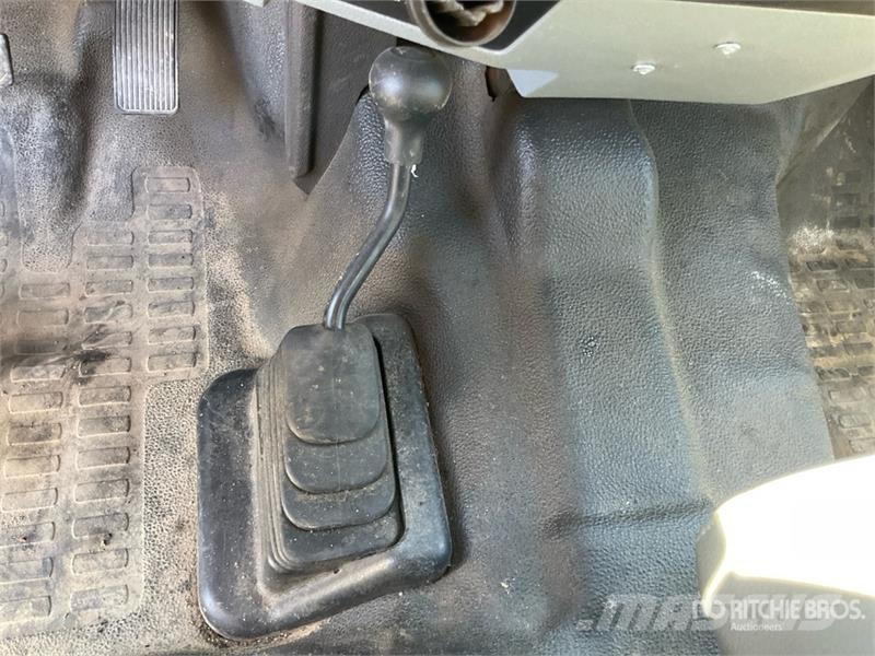 Ford F-350 4x4 Extended Cab Fuel tank in bed with pump 픽업/드롭사이드