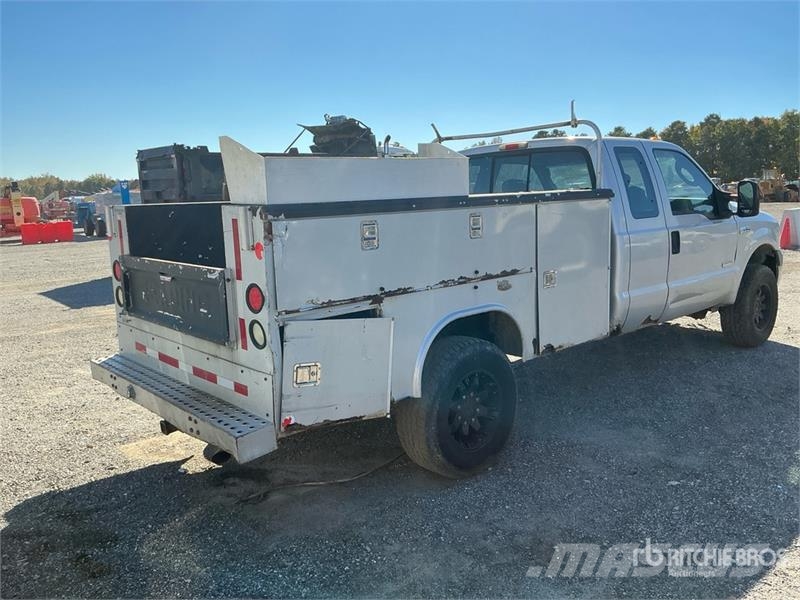 Ford F-350 4x4 Extended Cab Utility Truck (Inoperable) Nakladacia/sklápacia bočnica