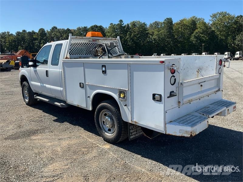 Ford F-350 4x4 Extended Cab Fuel tank in bed with pump 픽업/드롭사이드