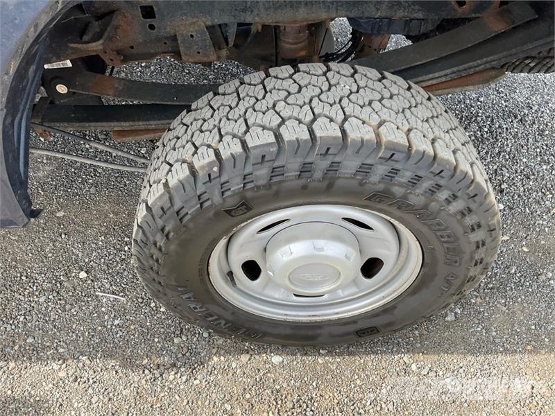 Ford F-350 4x4 Pickup Otros