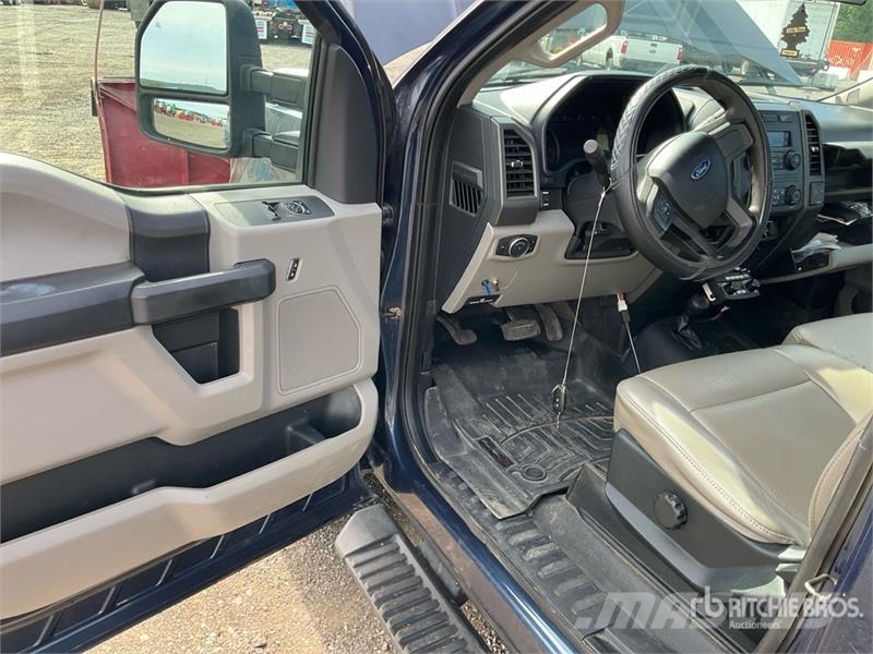 Ford F-350 4x4 Pickup Furgoni altro