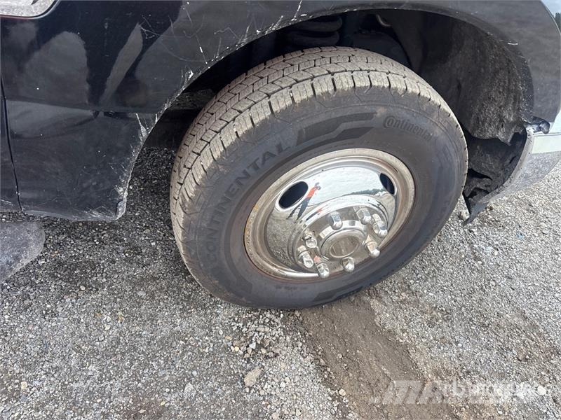 Ford F-350 XL 4x2 Extended Cab Utility Truck Vieglais kravas automobilis/izkraušana no sāniem