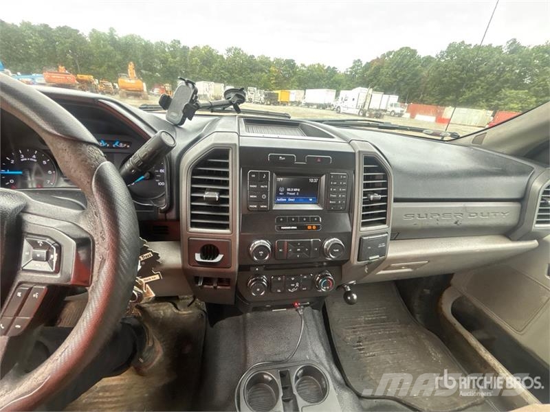 Ford F-350 XL 4x2 Extended Cab Utility Truck Vieglais kravas automobilis/izkraušana no sāniem