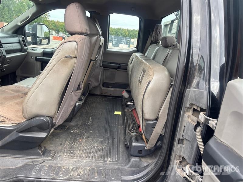 Ford F-350 XL 4x2 Extended Cab Utility Truck Vieglais kravas automobilis/izkraušana no sāniem