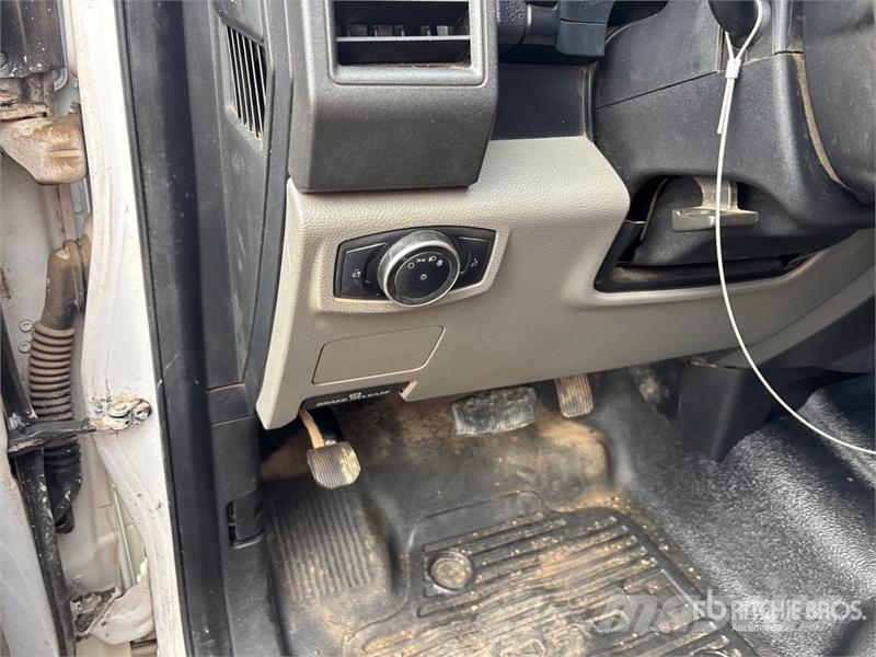 Ford F-350 XL 4x2 Extended Cab Utility Truck Pick up/Fiancata ribaltabile