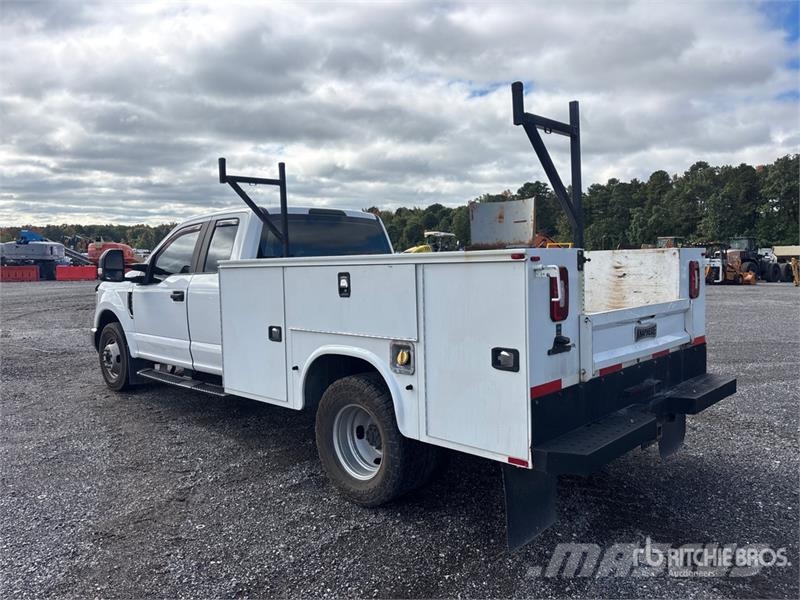Ford F-350 XL 4x2 Extended Cab Utility Truck Pick up/Fiancata ribaltabile