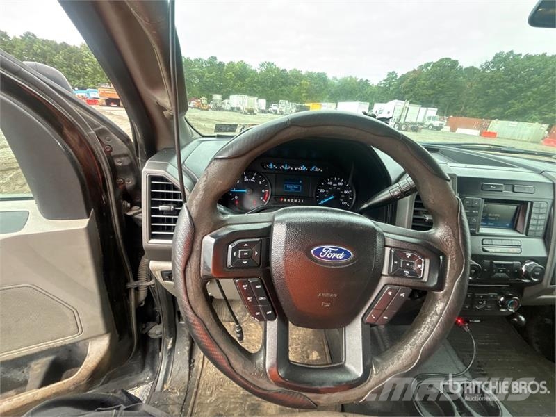 Ford F-350 XL 4x2 Extended Cab Utility Truck Vieglais kravas automobilis/izkraušana no sāniem