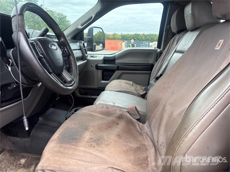 Ford F-350 XL 4x2 Extended Cab Utility Truck Vieglais kravas automobilis/izkraušana no sāniem