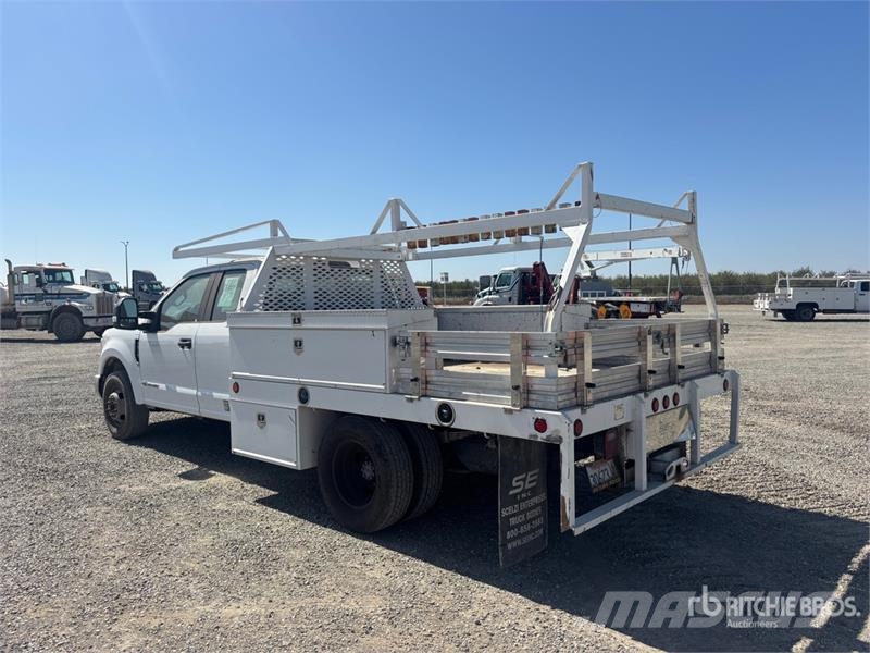 Ford F-350 XL 4x2 Extended Cab Flatbed Truck 平ボディー