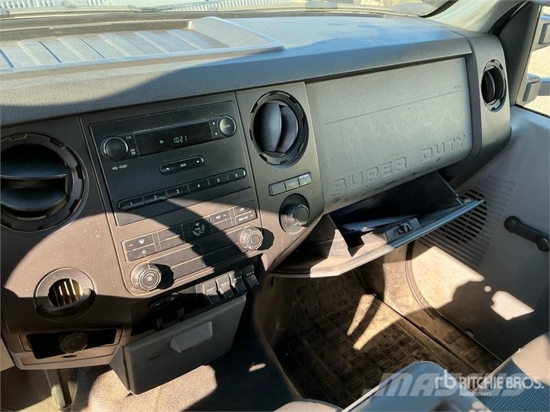 Ford F-350 XL 4x2 Utility Truck Pick up de caixa aberta