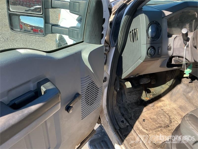 Ford F-350 XL 4x2 Utility Truck Pick up de caixa aberta