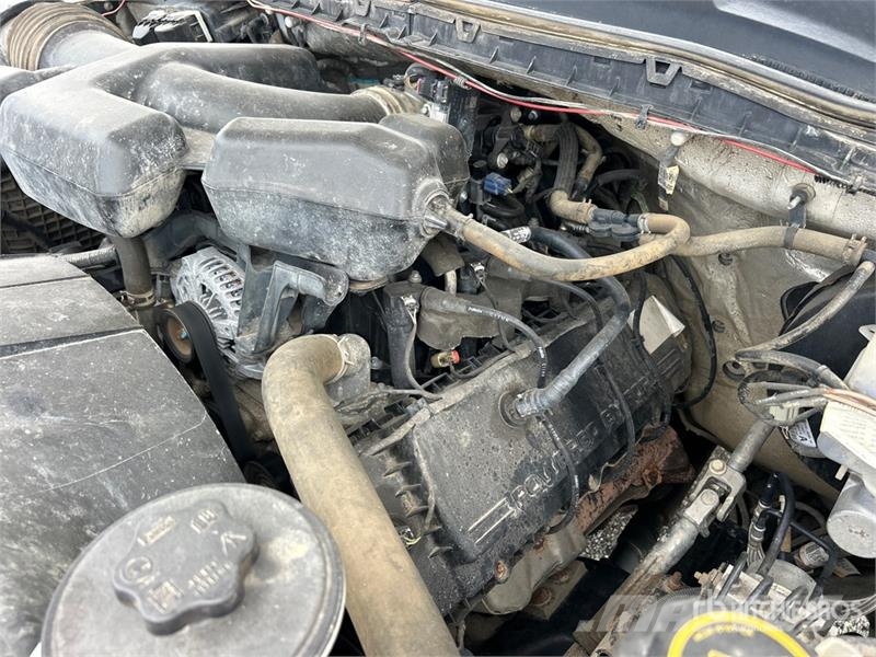 Ford F-350 XL 4x4 Crew Cab Pickup Ostalo