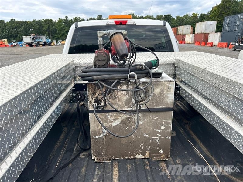 Ford F-350 XL 4x4 Crew Cab Pickup Ostalo