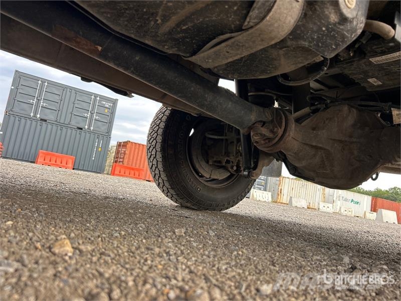 Ford F-350 XL 4x4 Crew Cab Pickup Ostalo