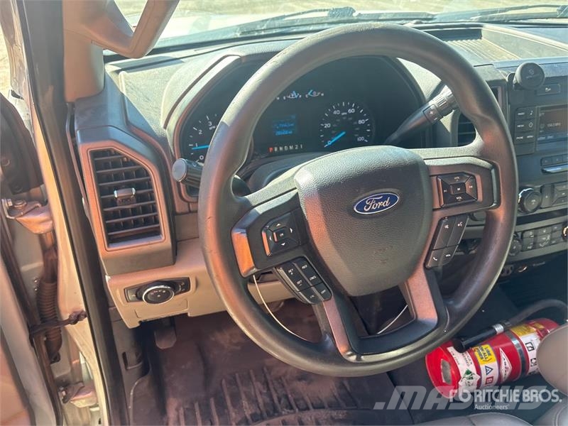 Ford F-350 XL 4x4 Extended Cab Utility Truck Vieglais kravas automobilis/izkraušana no sāniem