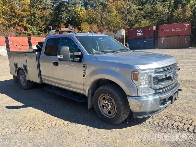 Ford F-350 XL 4x4 Extended Cab Utility Truck Vieglais kravas automobilis/izkraušana no sāniem