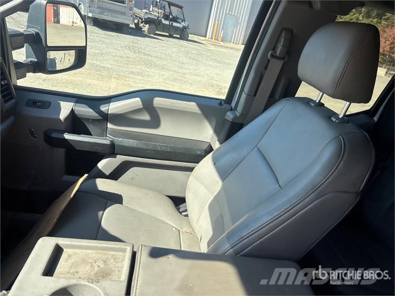 Ford F-350 XL 4x4 Extended Cab Utility Truck Vieglais kravas automobilis/izkraušana no sāniem