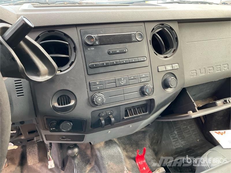 Ford F-350 XL 4x4 Extended Cab Pickup 其他