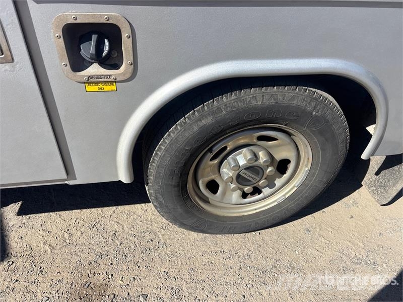 Ford F-350 XL 4x4 Extended Cab Utility Truck Vieglais kravas automobilis/izkraušana no sāniem
