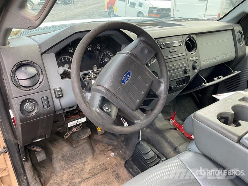 Ford F-350 XL 4x4 Extended Cab Pickup 其他